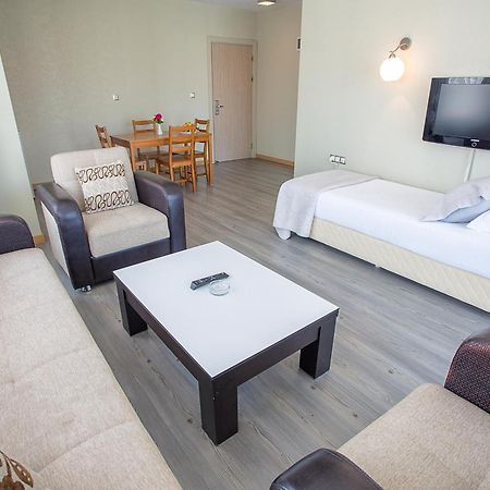 Cilek Marina Otel Чесме Екстериор снимка
