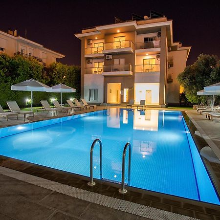 Cilek Marina Otel Чесме Екстериор снимка
