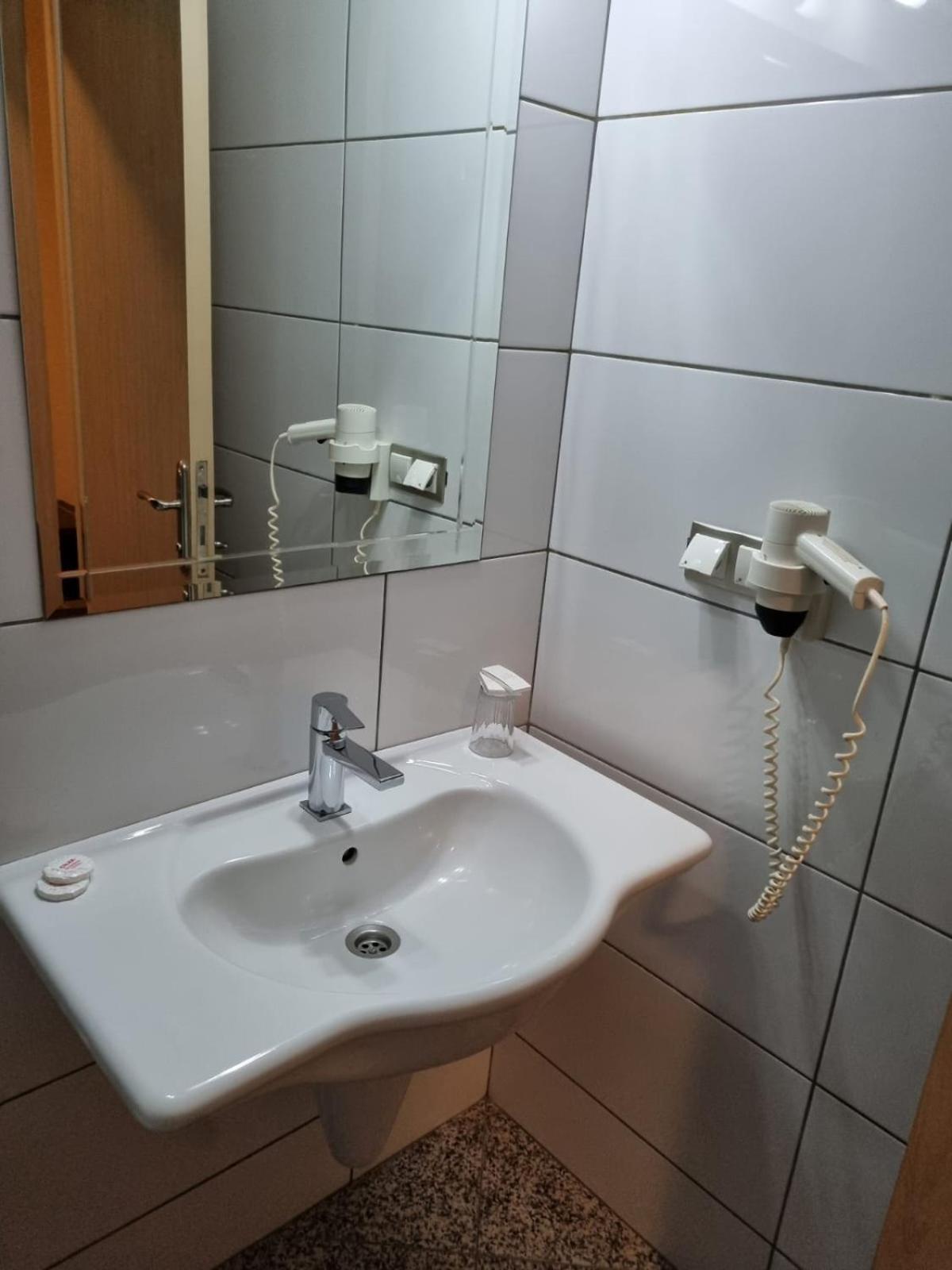 Cilek Marina Otel Чесме Екстериор снимка